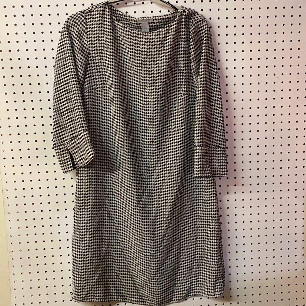 H&M 3/4 length sleeve black and white dress
